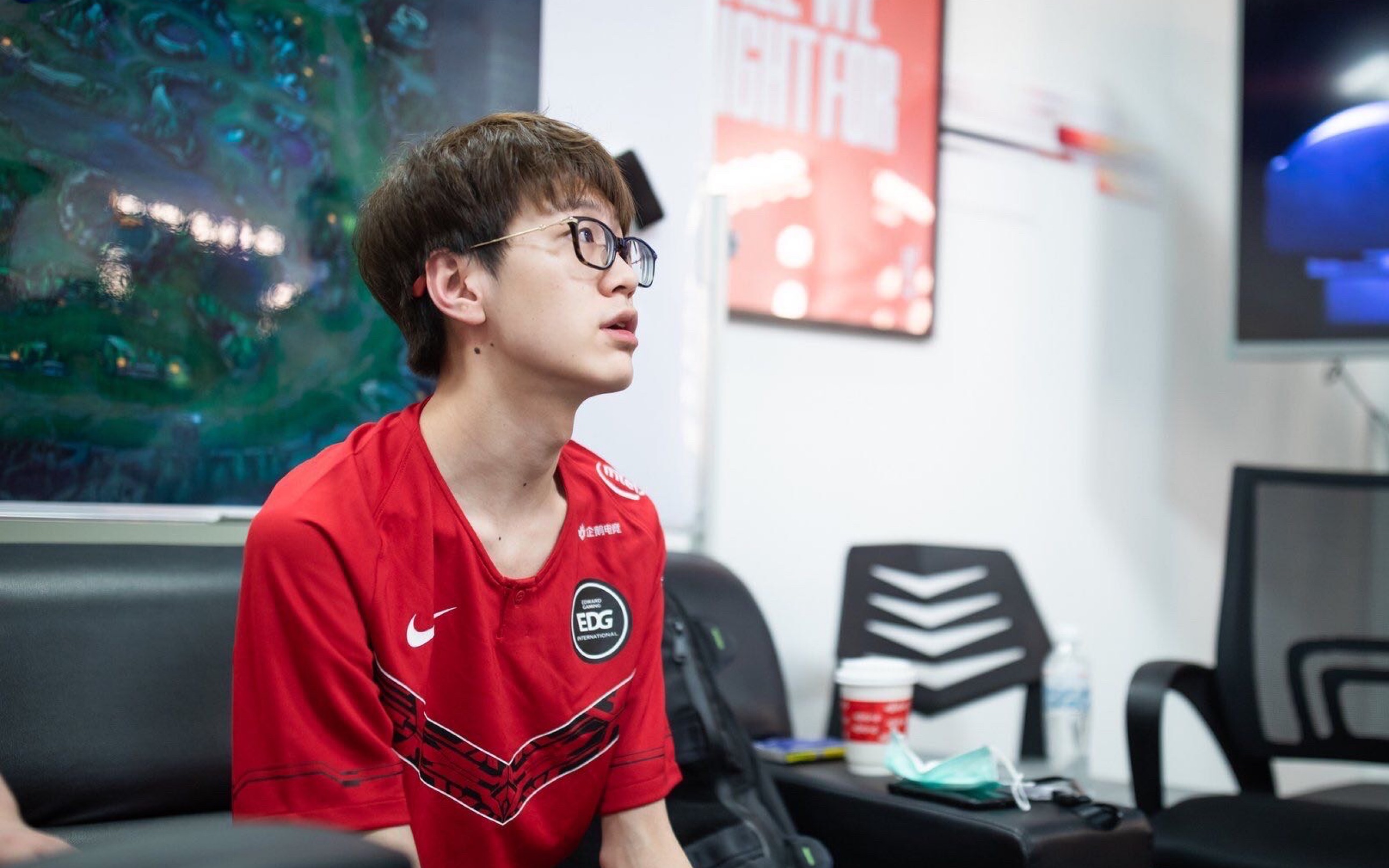 EG完胜DFM，Meiko2三分雨点燃全场