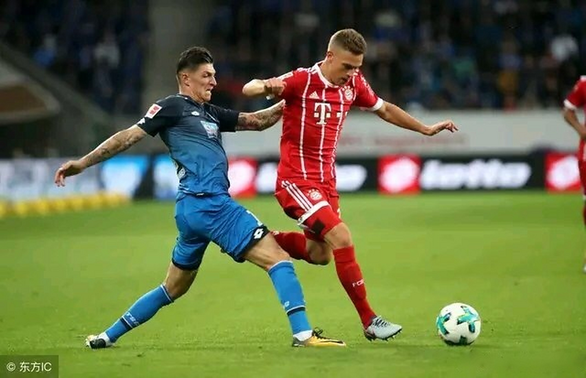 美国横扫多特蒙德，莱万三分雨点燃全场