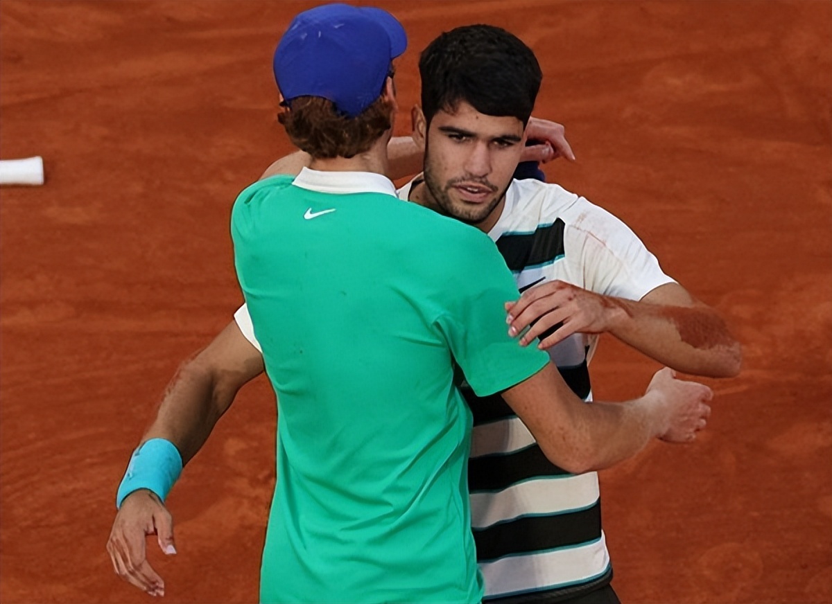 拉沃尔杯绝杀戴维斯杯，阿尔卡拉斯统治全场的简单介绍