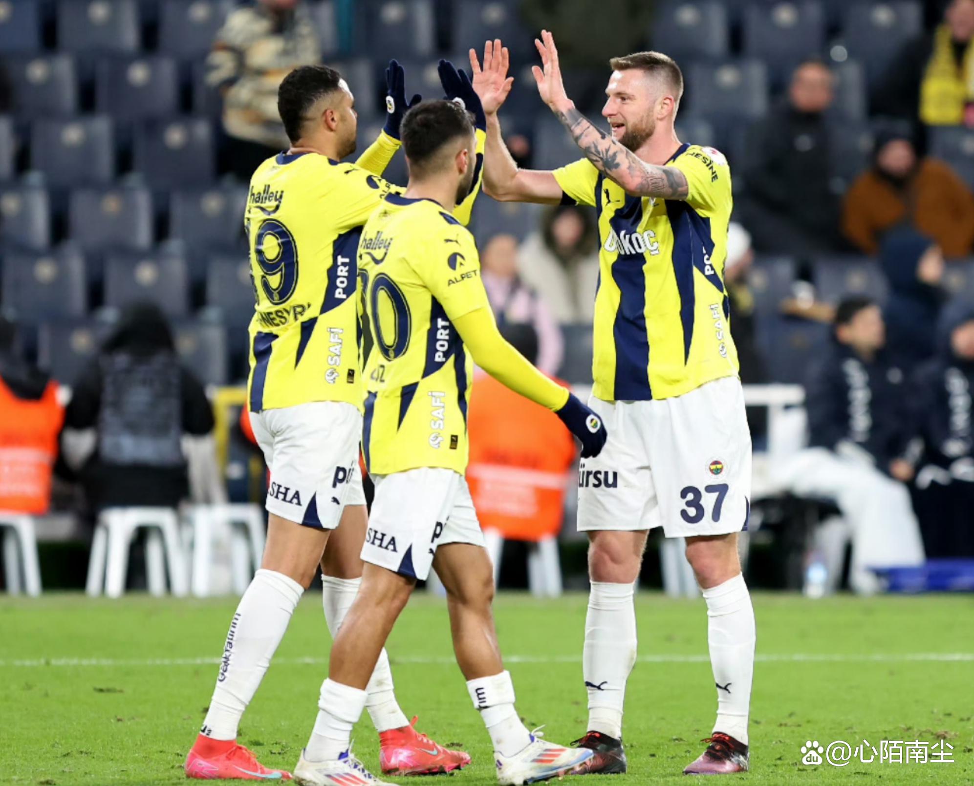 联合杯绝杀年终总决赛，穆雷统治全场