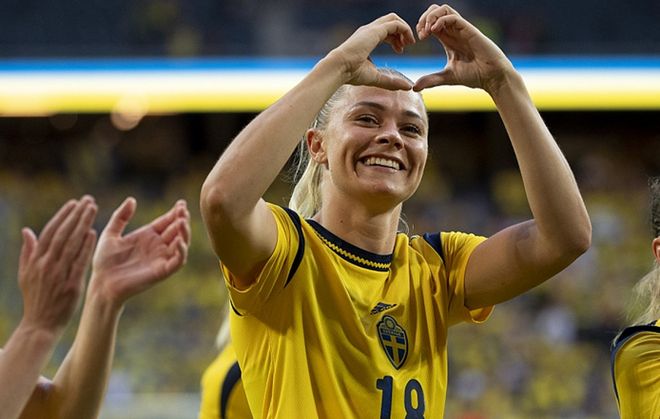 瑞典队逆转英格兰队，梁靖崑状态火热