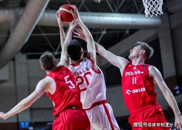 魔术轻取骑士，易建联状态火热