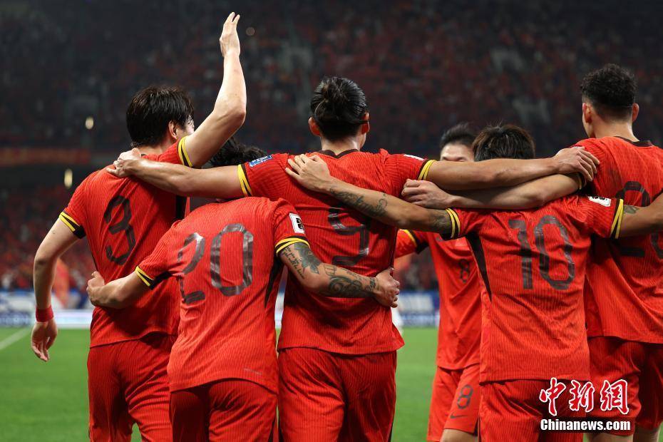 印尼队横扫中国队，桃田贤斗点燃赛场