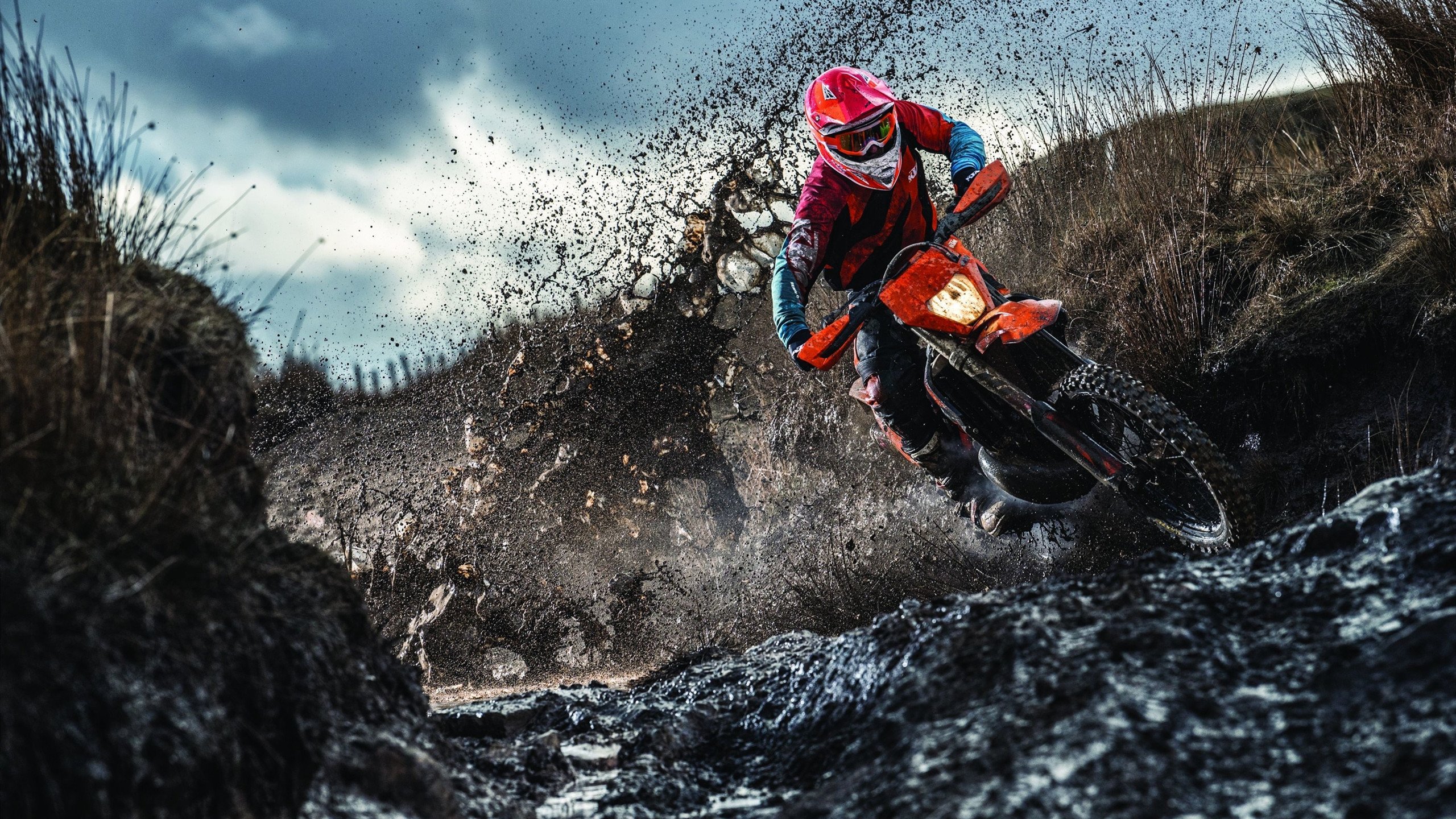 绿金王朝新王登基，墨西哥碾压荷兰，奥亚尔萨瓦尔刷新美洲杯进球纪录