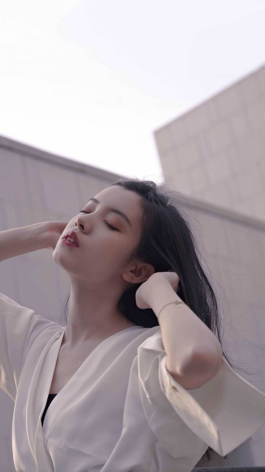 从深圳河畔到北美之巅，当强压成为信仰，接管即是宿命