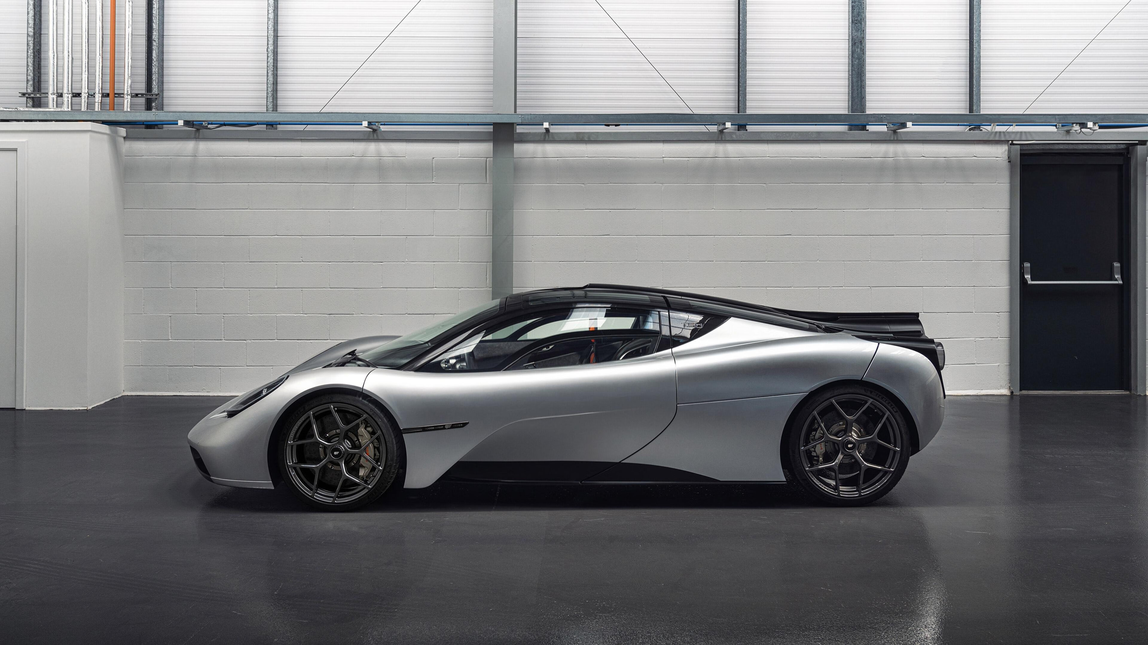 加勒比海盗的诅咒，当精密钟表被一粒尘土击溃