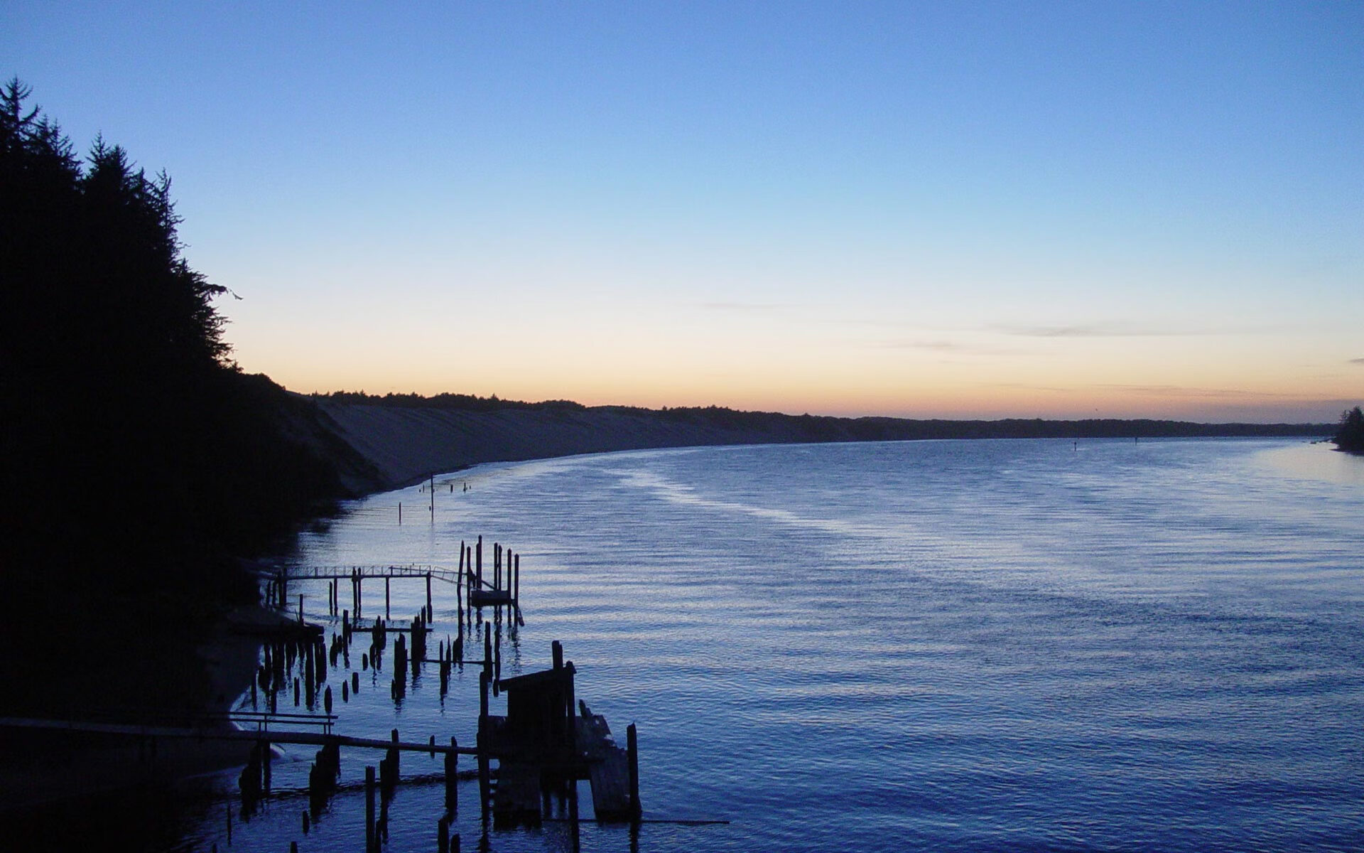 冰雪中的利刃,森林狼以伦纳德式窒息防守,速胜雄鹿于北境寒夜