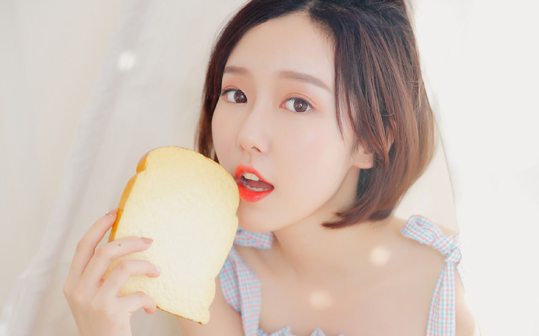 安第斯山火对阵撒哈拉铁壁，欧冠淘汰赛上演洲际足球哲学对决